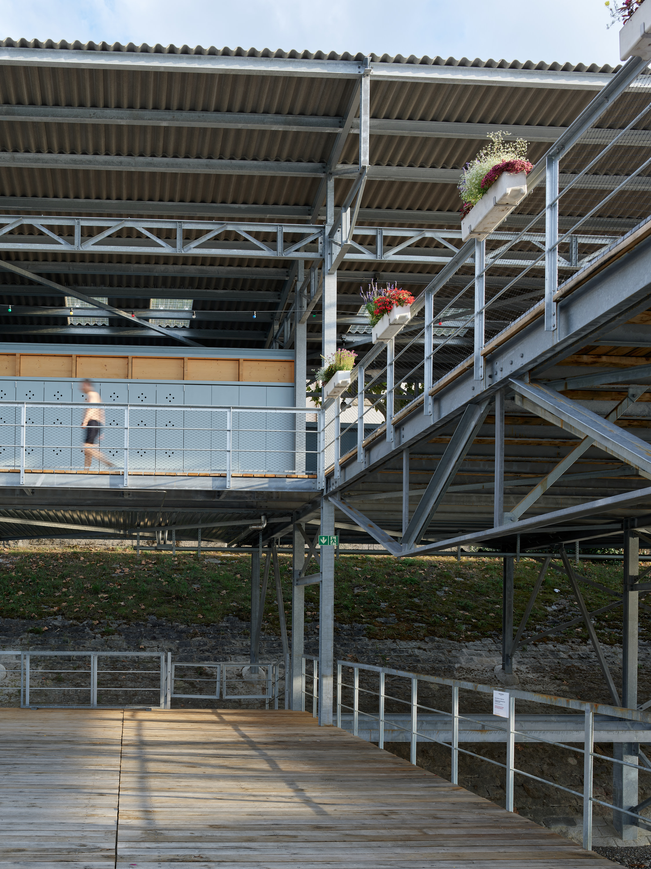 Ahp0095 AIQ4 019644 J3